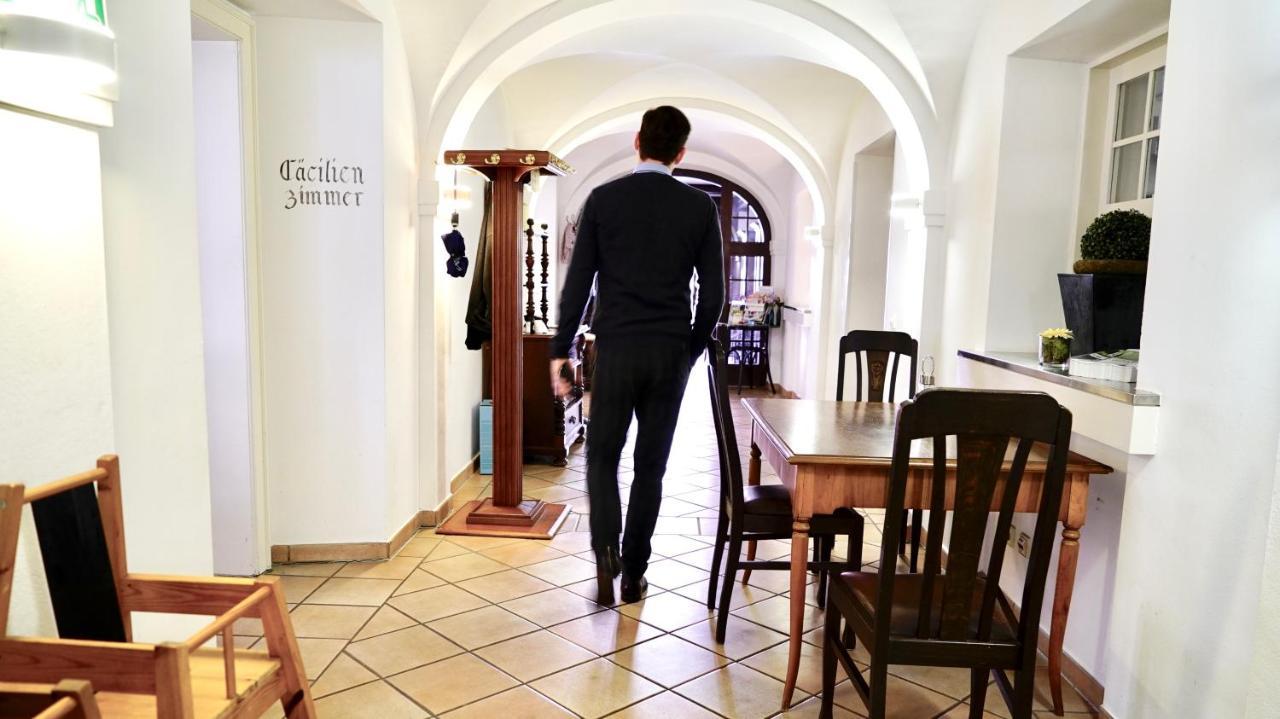 Hotel Alte Post ميندلهايم المظهر الخارجي الصورة